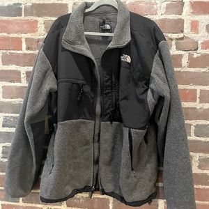 North Face mens Denali jacket.